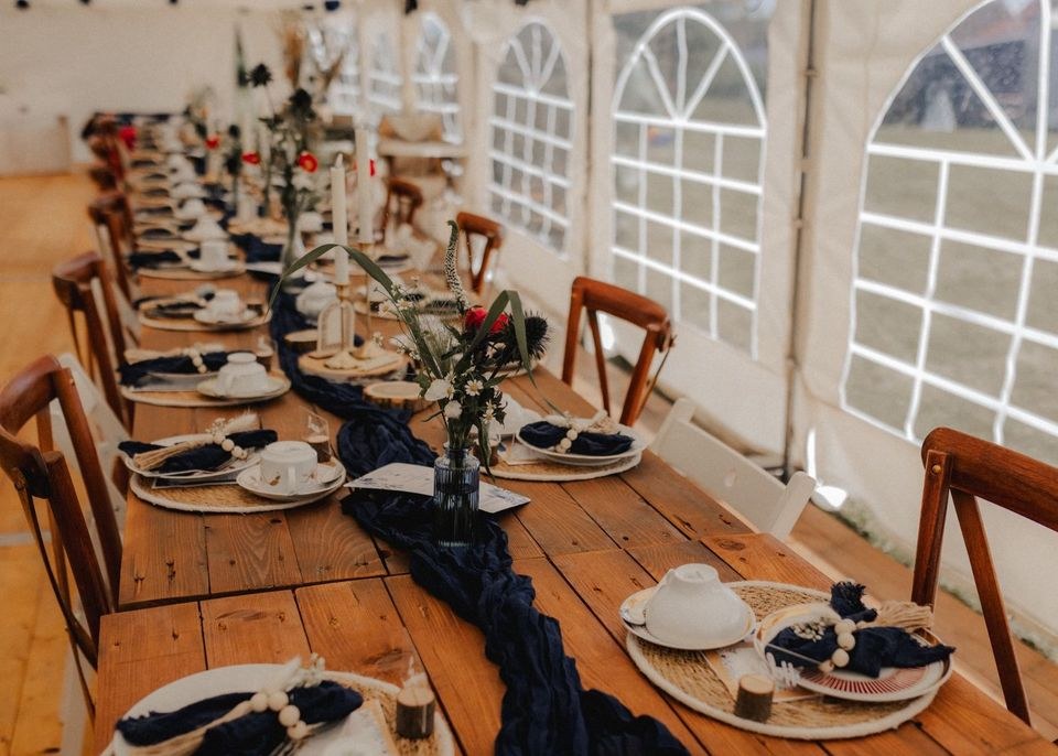 Holztisch Altholztisch Boho mieten bei KIEKS Partyverleih