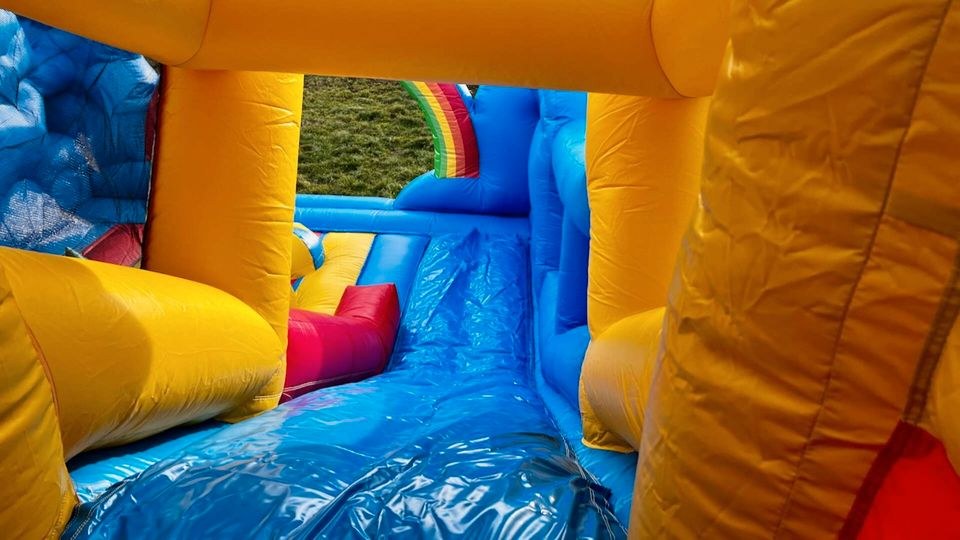 Hüpfburg Rutsche Kletterwand Multiplay mieten in Crostwitz – 4
