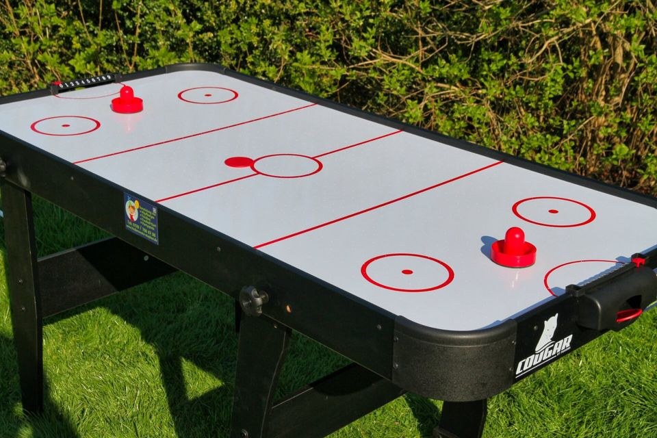 Airhockey Tisch Partyspiele mieten in Crostwitz – Spiel & Spaß