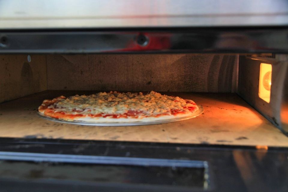Pizzaofen Backofen Pizzaservice mieten in Crostwitz – für viele Gäste – 2