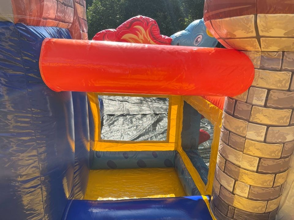 Hüpfburg Dragon Castle mieten in Crostwitz – Hüpfspaß für jede Feier – 4