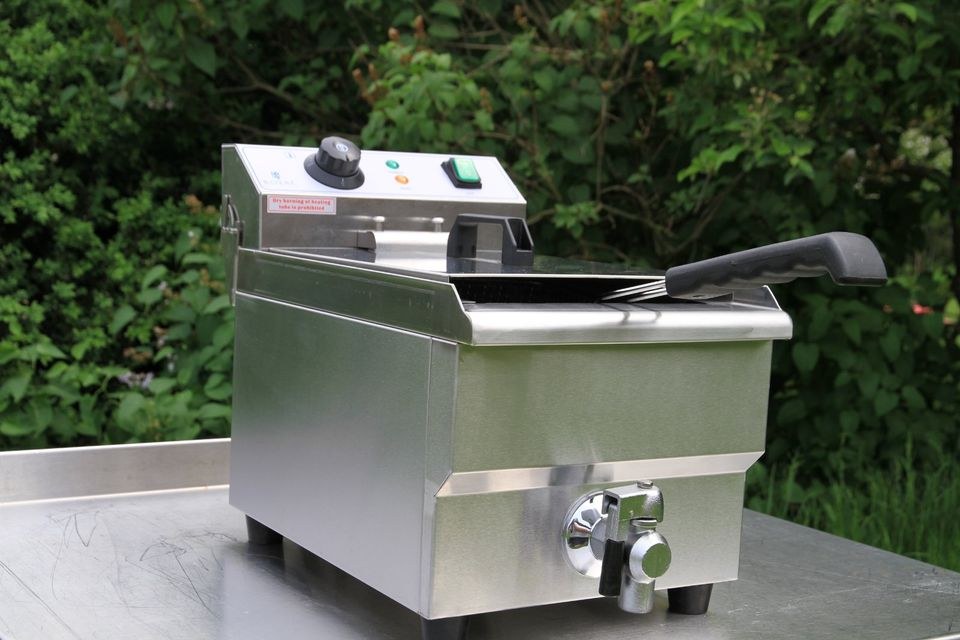 Profi Fritteuse Doppelfritteuse Crepes Maker mieten in Crostwitz – 2