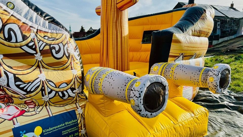 Hüpfburg Pirates Jump Rutsche Sprungfläche mieten in Crostwitz – 3