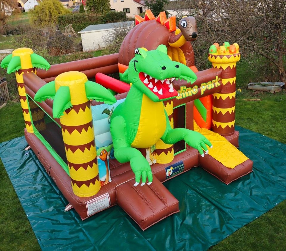Hüpfburg Multiplay Dino World mieten in Crostwitz