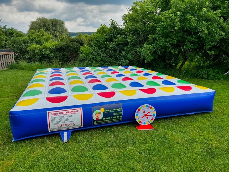 Partyspiele Twister 3D mieten in Crostwitz – für Kinderfest & Feier