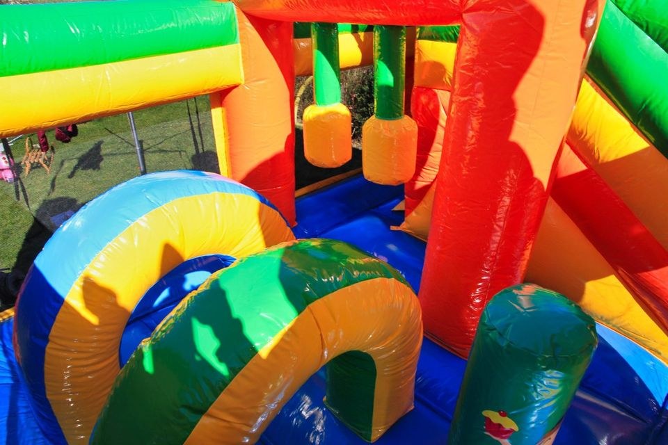 Hüpfburg Multiplay Happy mieten in Crostwitz – Hüpfspaß für jede Feier – 3