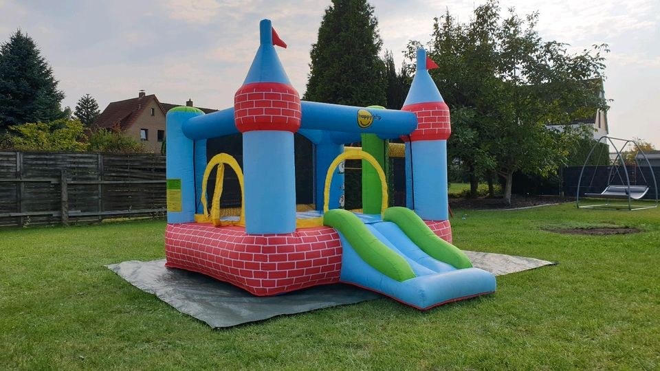 Kurzfristig buchbar Hüpfburg Schloss Bällebad mieten bei Klassen – 4