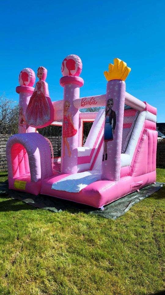 Kurzfristig buchbar Hüpfburg Prinzessin Schloss mieten bei Klassen – 4