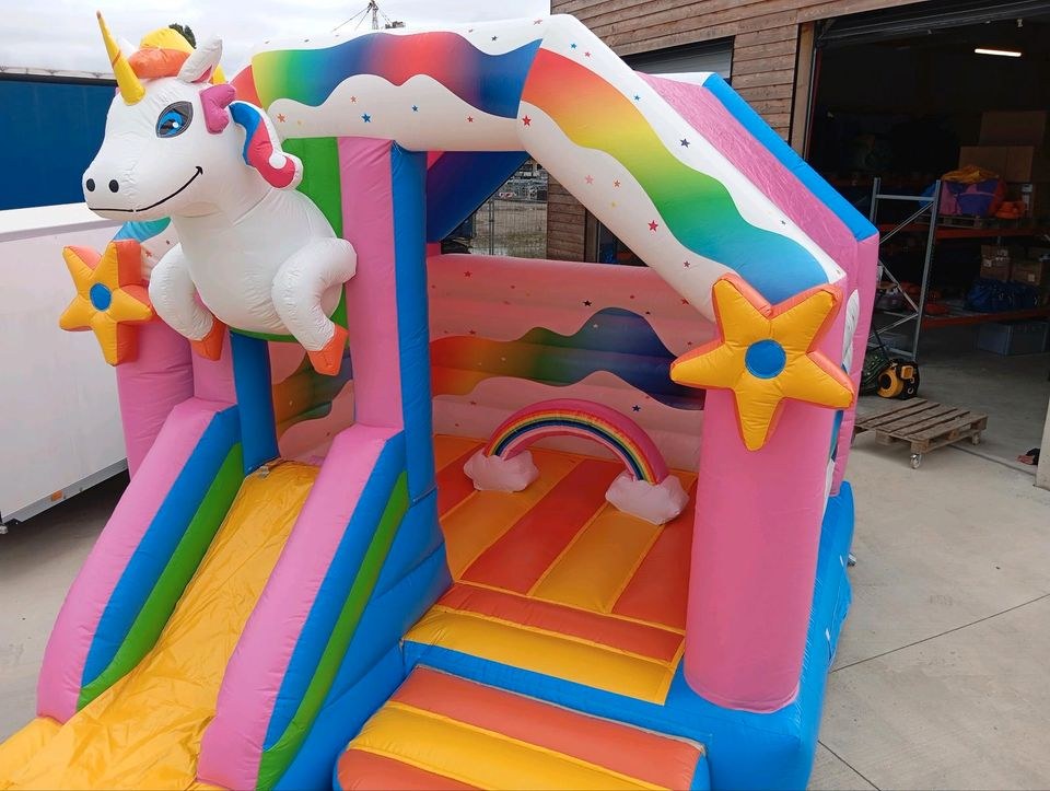 Hüpfburg Einhorn mieten bei Kramer Events – Hüpfspaß für jede Feier