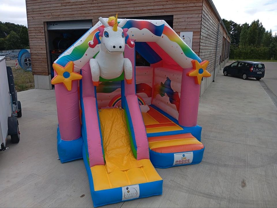 Hüpfburg Einhorn mieten bei Kramer Events – Hüpfspaß für jede Feier – 2