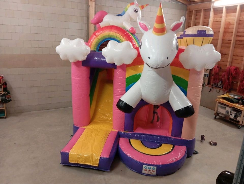 Hüpfburg Sweet Einhorn Ein Traum mieten bei Kramer Events