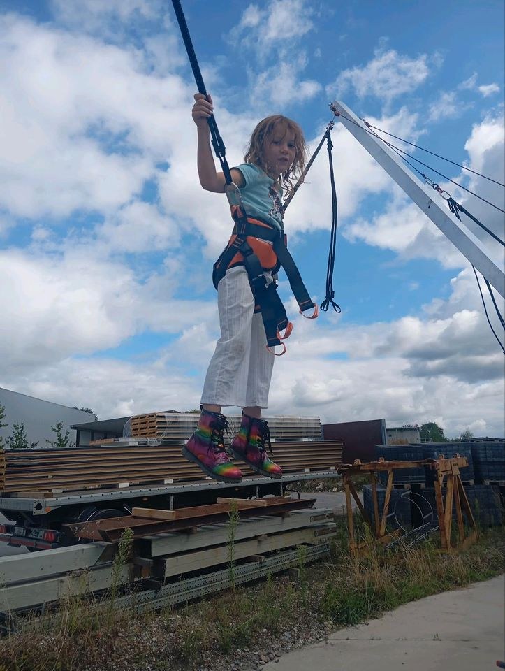 Bungee Trampolin mieten bei Kramer Events – für Kinderfest & Feier – 4