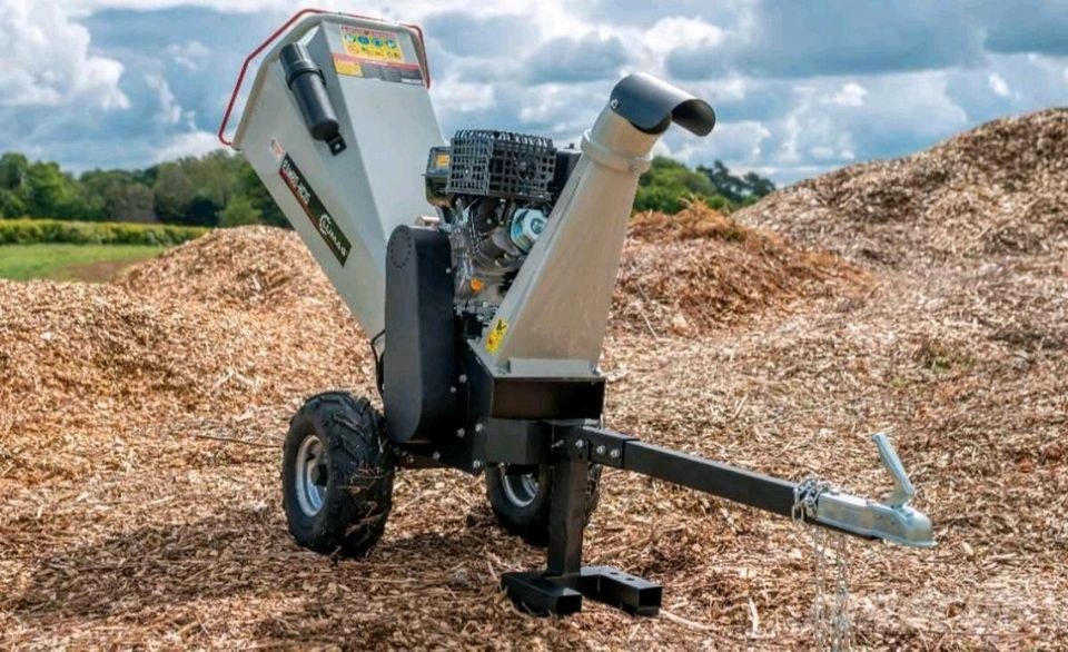 Häcksler Gartenhäcksler mieten in Ergolding – für Ast- & Heckenschnitt