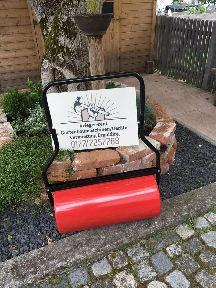 Rasenwalze mieten in Ergolding – für ebenen Rasen
