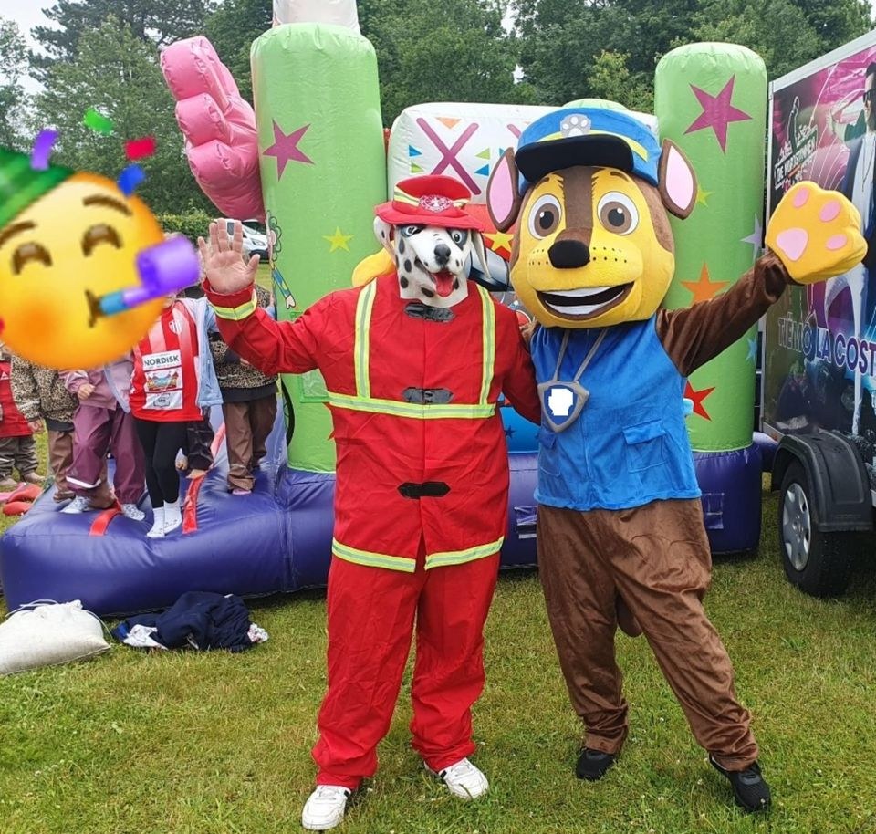 Glücksrad Maskottchen Stativ Spiel mieten in Ahlefeld-Bistensee – 2