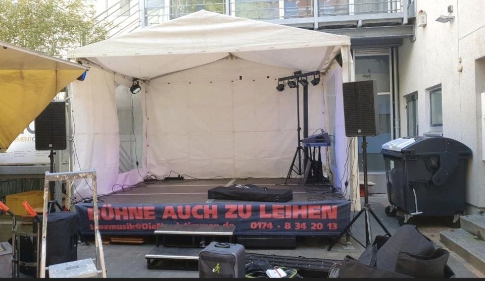 Bühne Stage Outdoor Indoor Podeste Bühnen mieten in Ahlefeld-Bistensee