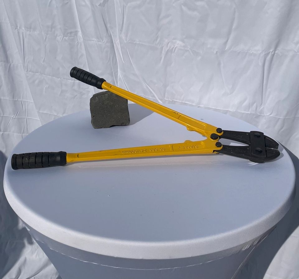 Bolzenschneider 60cm mieten in Laatzen – Profi-Werkzeug auf Zeit