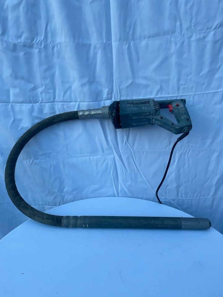 Betonrüttler Rüttelflasche Flaschenrüttler mieten in Laatzen