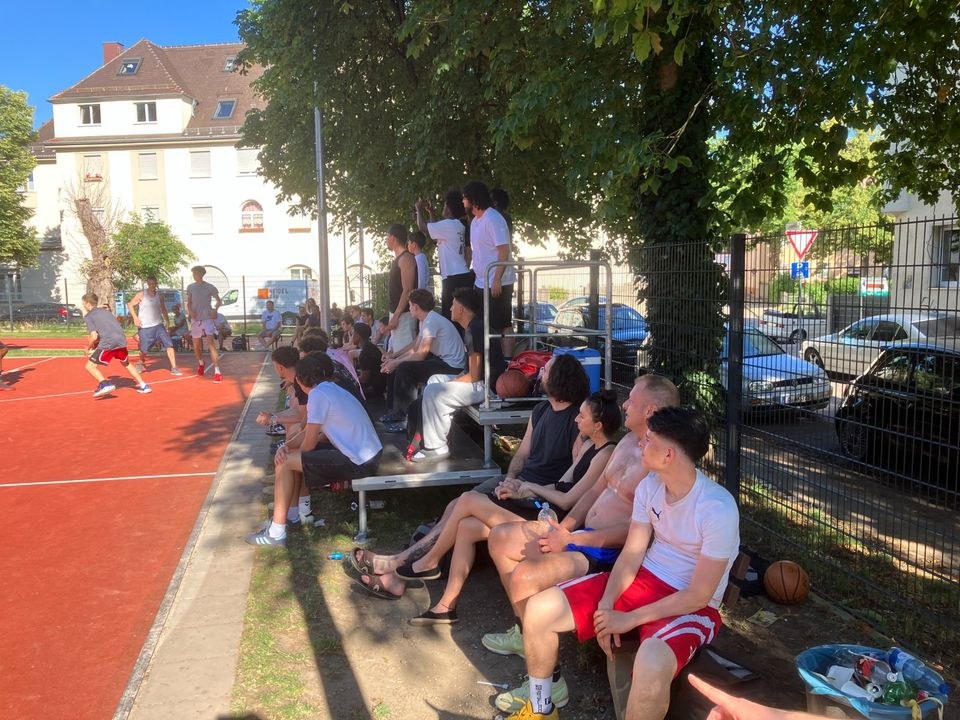 Tribüne Sitzfläche Basketball mieten in Kissing – Spiel & Spaß – 3