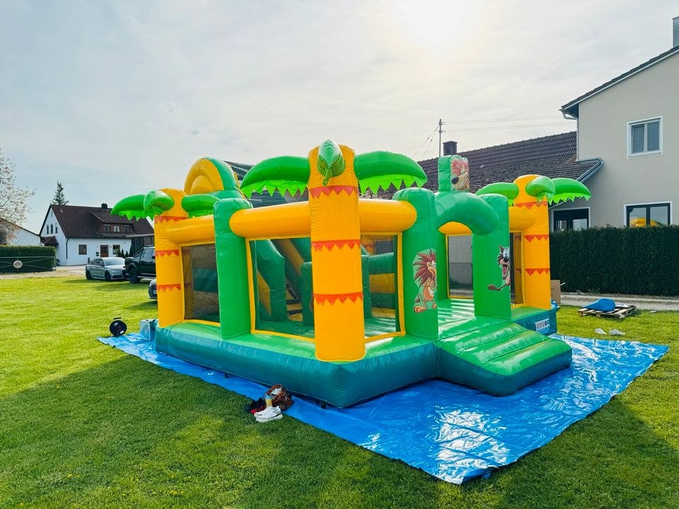 Hüpfburg Jungle Rutsche Kühlanhänger Eventbedarf mieten