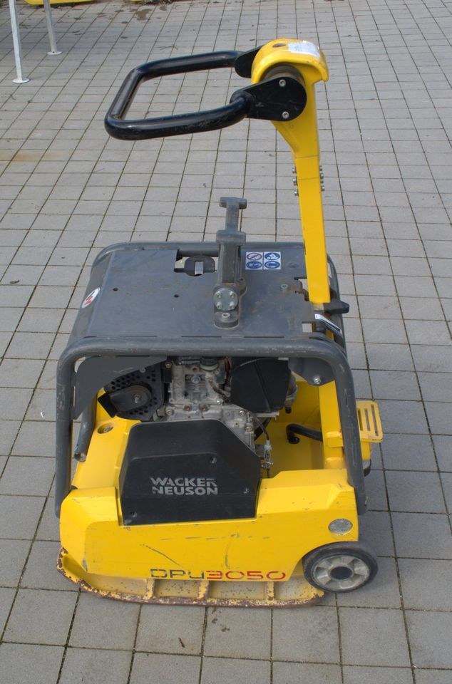 Rüttelplatte 200kg mieten bei LLS Mietpark – für Pflaster & Terrasse