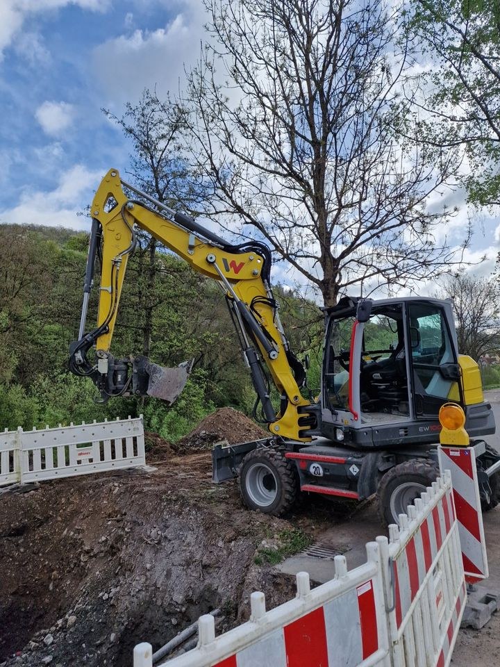 Mobilbagger EW100 2 10 t inkl Löffelpaket mieten bei LLS Mietpark – 2