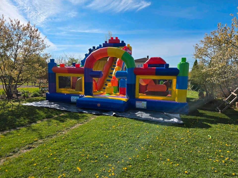 Große Hüpfburg Lego mieten in Dillingen (Donau)