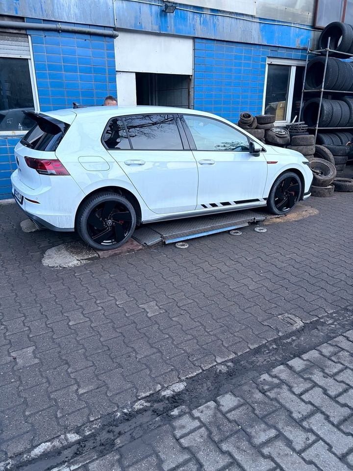 Auto VW GOLF Clubsport 300 ps mieten bei Lutz Mobility – fair mieten – 3