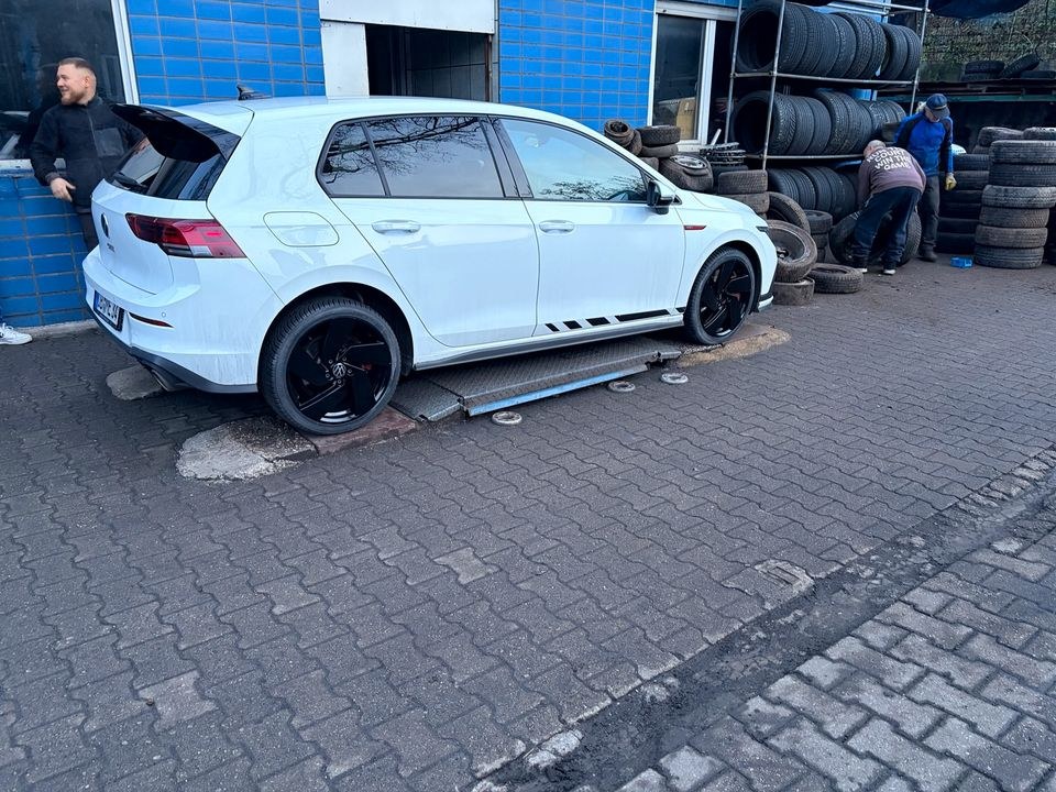 Auto VW GOLF Clubsport 300 ps mieten bei Lutz Mobility – fair mieten
