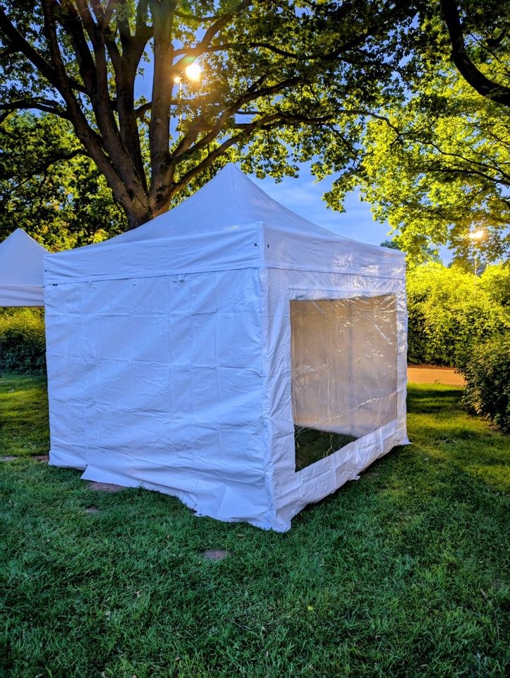 Faltpavillons Zelte 3x3m Profiqualität 4 Seiten mieten bei M&M Event