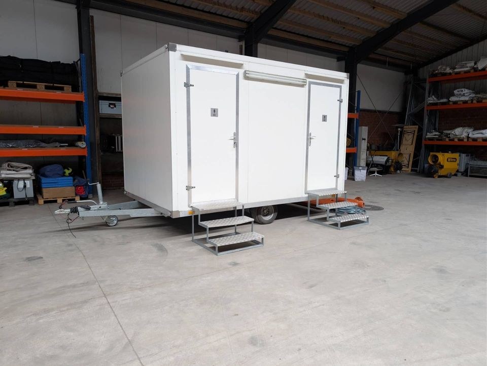 Toilettenwagen mieten bei M&M Event – für Baustelle & Fest – 2