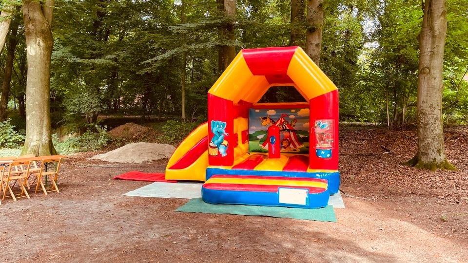 Hüpfburg Zirkus mieten bei M&M Event – Hüpfspaß für jede Feier – 2