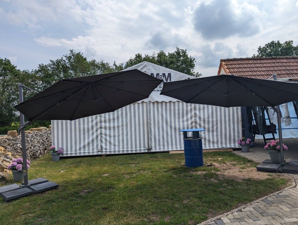 Sonnenschirme Ampelschirme 350x350cm mieten bei M&M Event