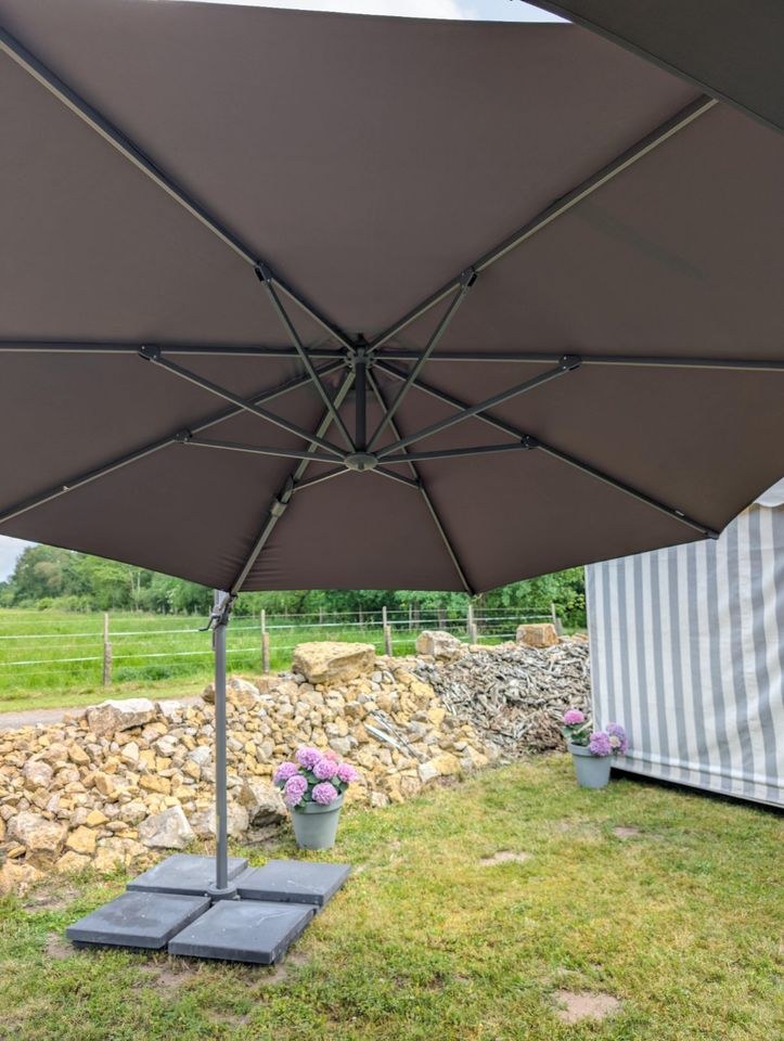 Sonnenschirme Ampelschirme 350x350cm mieten bei M&M Event – 3
