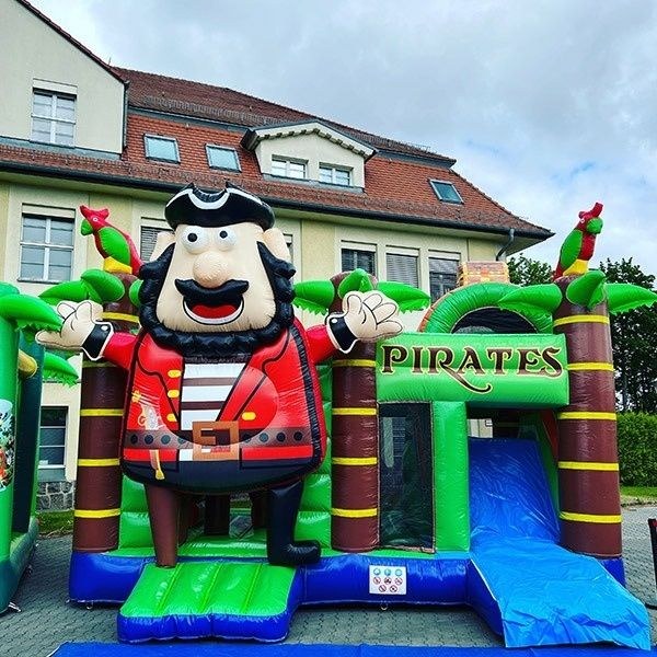 Hüpfburg Pirat Multiplay mieten in Herzberg/Elster