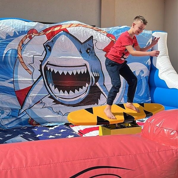 Surfsimulator mieten in Herzberg/Elster – für Kinderfest & Feier – 2