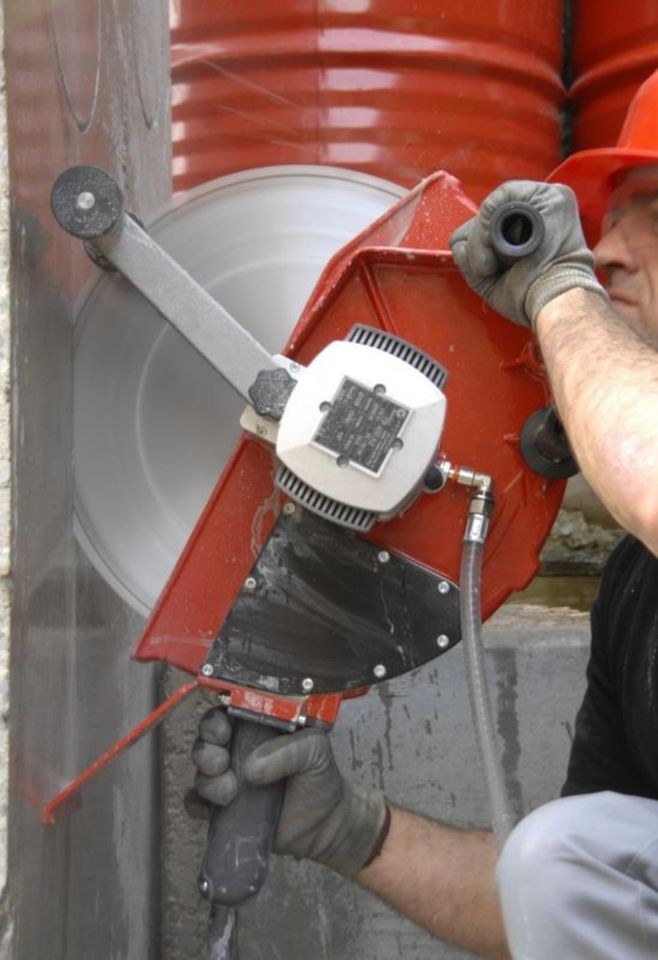 Handtrennsäge Naßschnitt mieten bei Mann Baumaschinen Rechtsform – 2