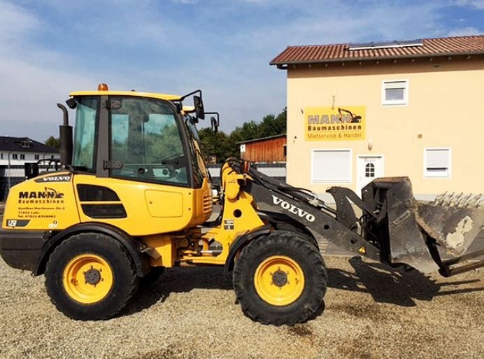 Radlader Volvo L25F mieten bei Mann Baumaschinen Rechtsform – 2