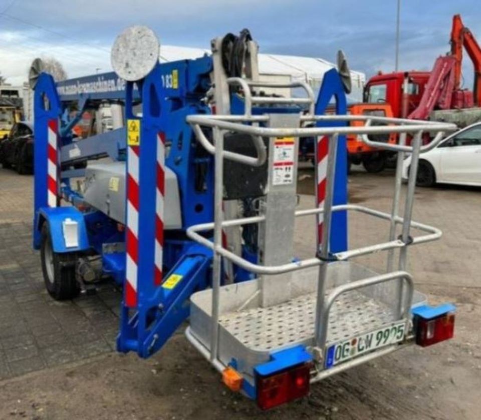 Anhänger Hebebühne Arbeitsbühne mieten in Lahr (Schwarzwald) – 2