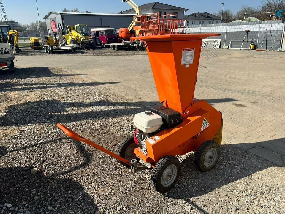 Häckselwolf HäcksGHX 1500 Benzin Häcksler mieten in Lahr (Schwarzwald) – 2