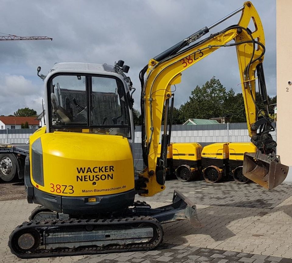 Minibagger 3,7Bagger mieten bei Mann Baumaschinen Rechtsform – 2