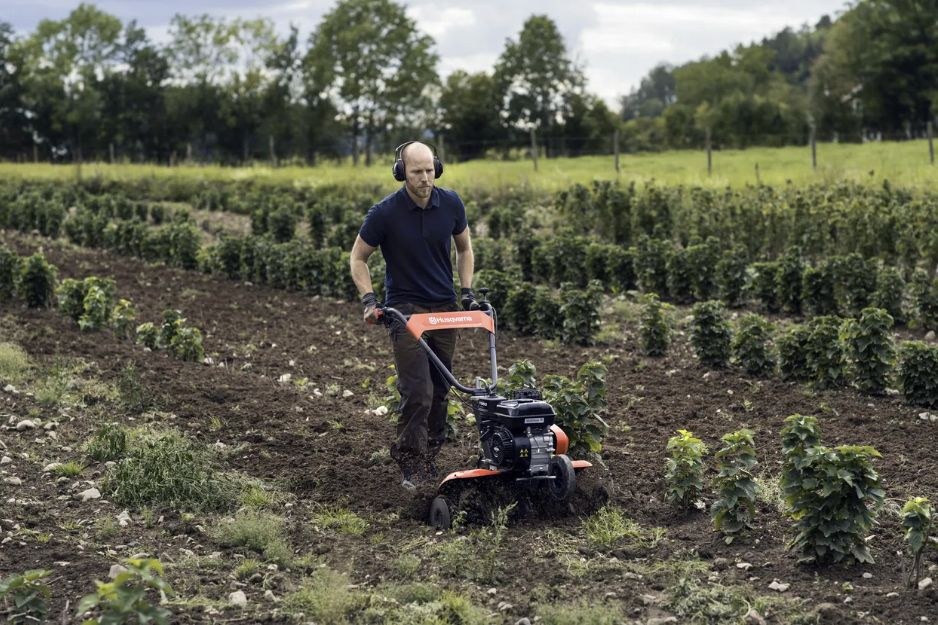 Gartenfräse Motorhacke Bodenfräse Arbeitsbreite mieten in Gevelsberg – 3