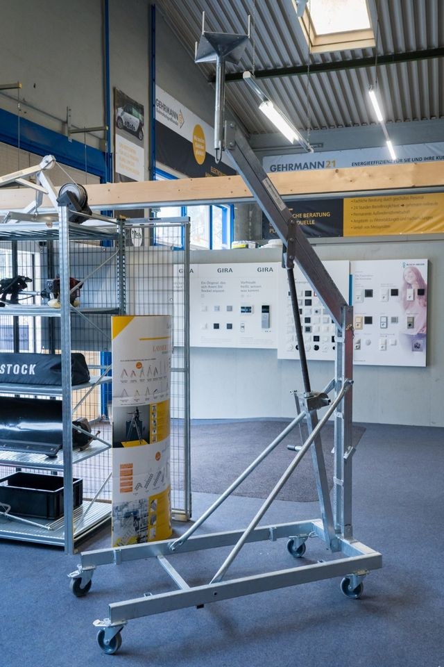 600 kg Kragarmlift Trägerlift Stahlträgerlift 3m mieten in Gevelsberg – 3