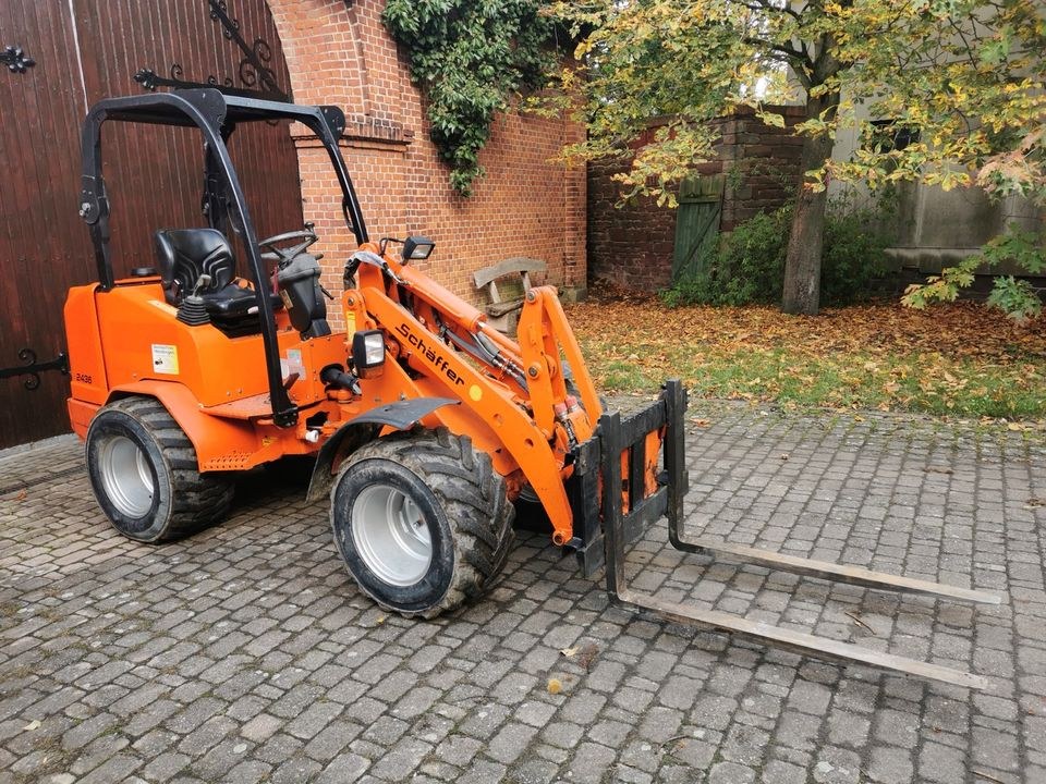 Radlader Hoflader Schäffer 2436 mieten in Everingen – 3