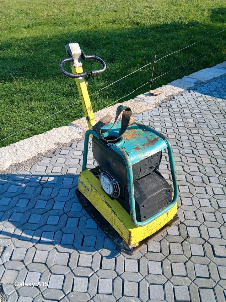 Rüttelplatte Ammann AVP 3020 200kg mieten in Anger – 2
