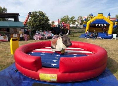 Bullriding Bullridinganlage Rodeo no Hüpfburg mieten bei hüpf24