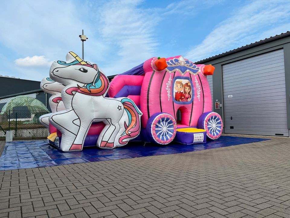 Prinzessinkutsche Hüpfburg Rutsche Einhorn mieten bei hüpf24