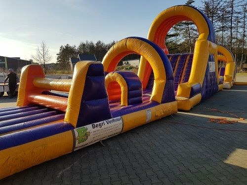 Hindernissparcour Actionparcour Hüpfburg mieten bei hüpf24 – 4