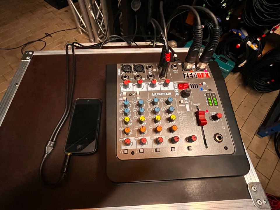 Musikanlage Gr 3 PA Boxen Anlage Lautsprecher mieten bei hüpf24 – 2
