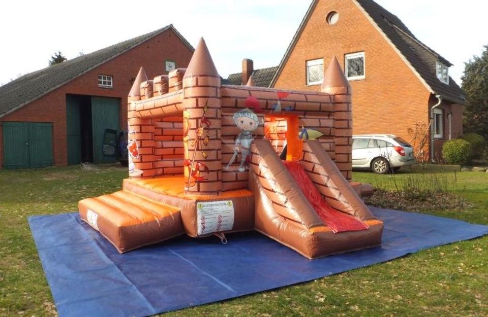 Ritterschloss Hüpfburg Ritterburg mieten bei hüpf24